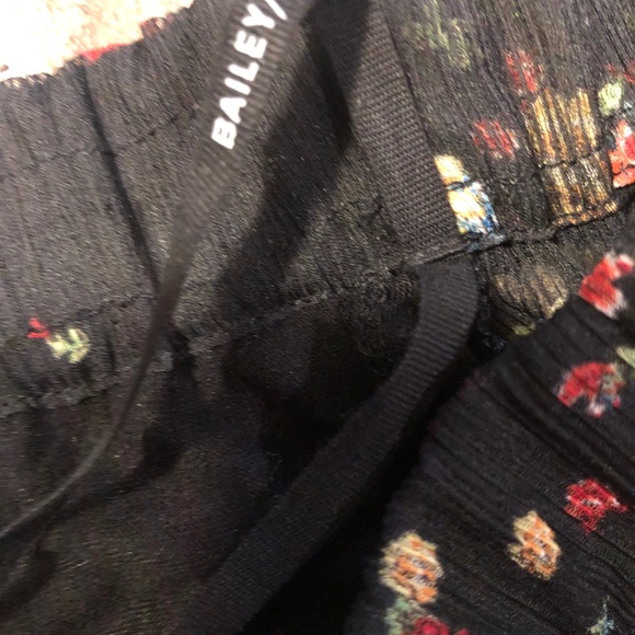 BAILEY/44 OFF THE SHOULDER SHIRT SIZE SMALL - Picture 9 of 11